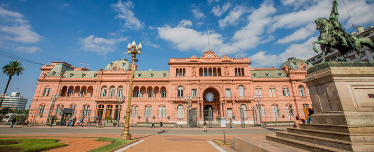 fachada_casa_rosada_1200