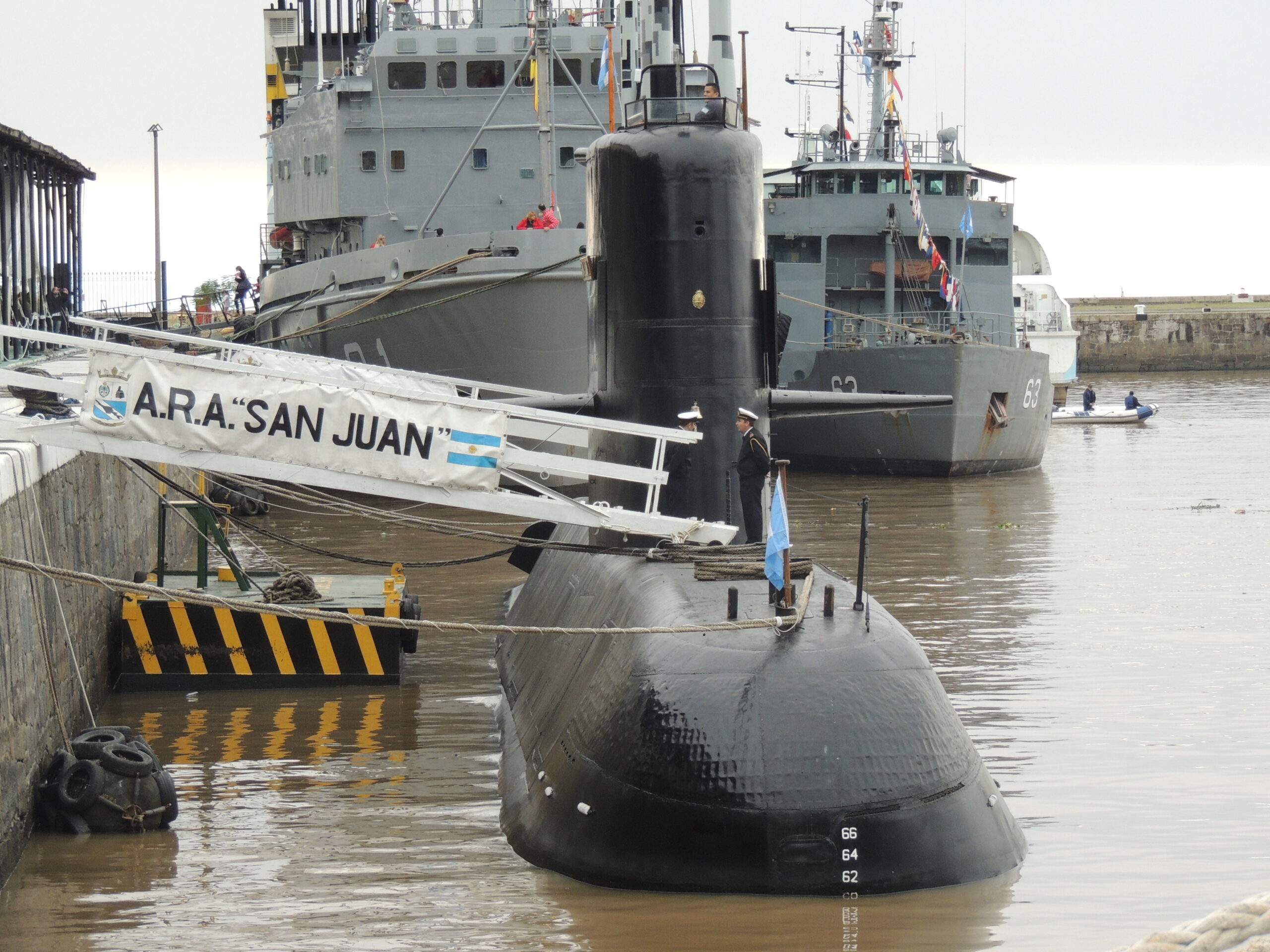 Submarino_ARA_San_Juan_(33866567363)